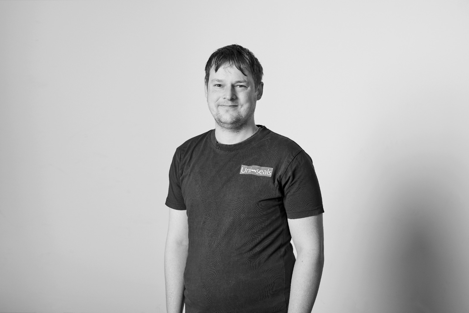 Martin F. Dyrh, Lagermedarbejder